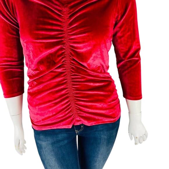 New Torrid Woman Sz 1X 1 Red Velvet Shirred Front Off Shoulder Top Stretch NWT - Picture 6 of 9